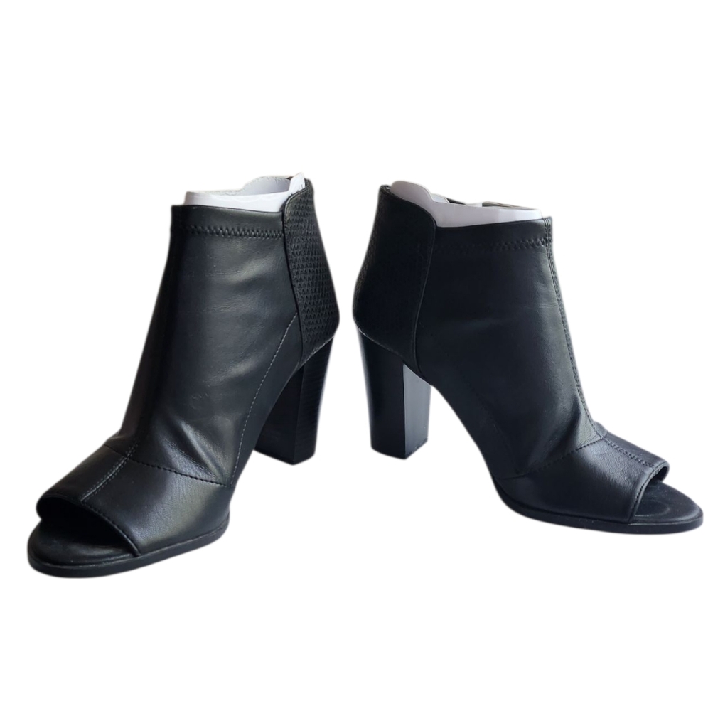 Vera Wang Simply Vera Skimmer Black Simply Stretch Ankle Boots - Picture 6 of 13